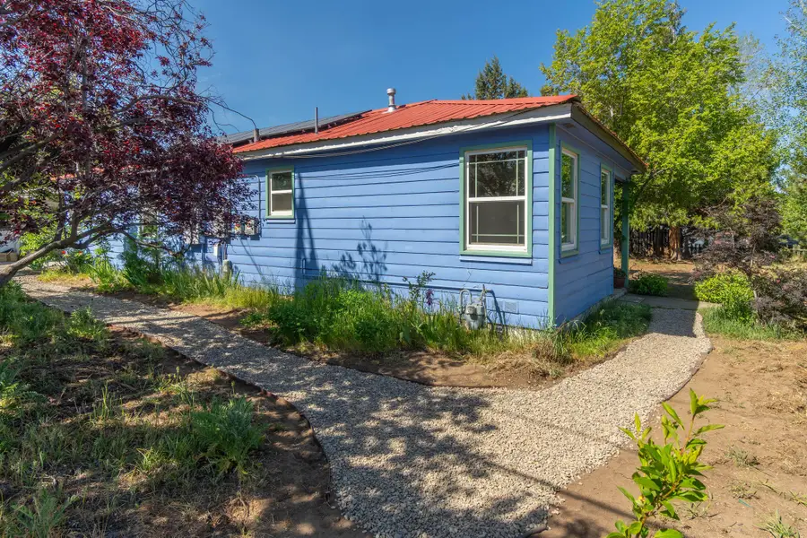 1808 SW Kalama Avenue, Redmond, OR 97756 - #3