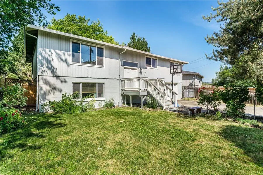 4093 Old Upton Road, Central Point, OR 97502 - #2
