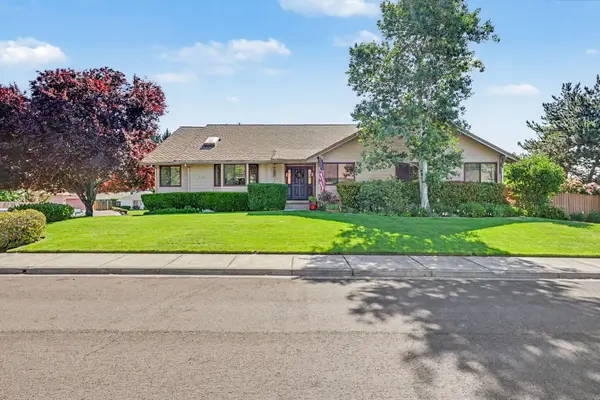 1361 La Loma, Medford, OR 97504