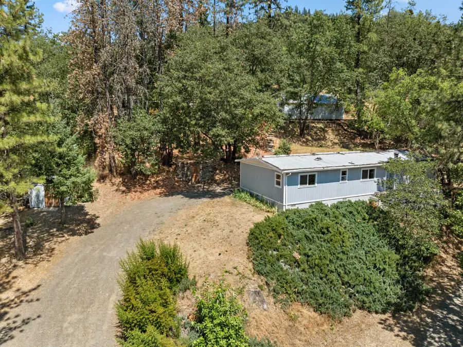 18505 E Evans Creek Road, Rogue River, OR 97537 - #2