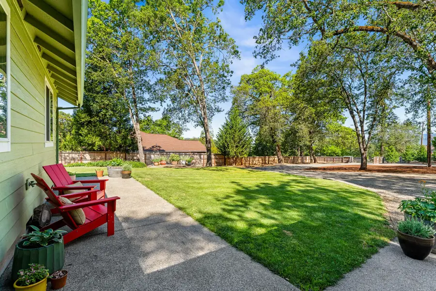 335 Summit Loop Loop, Grants Pass, OR 97527 - #2