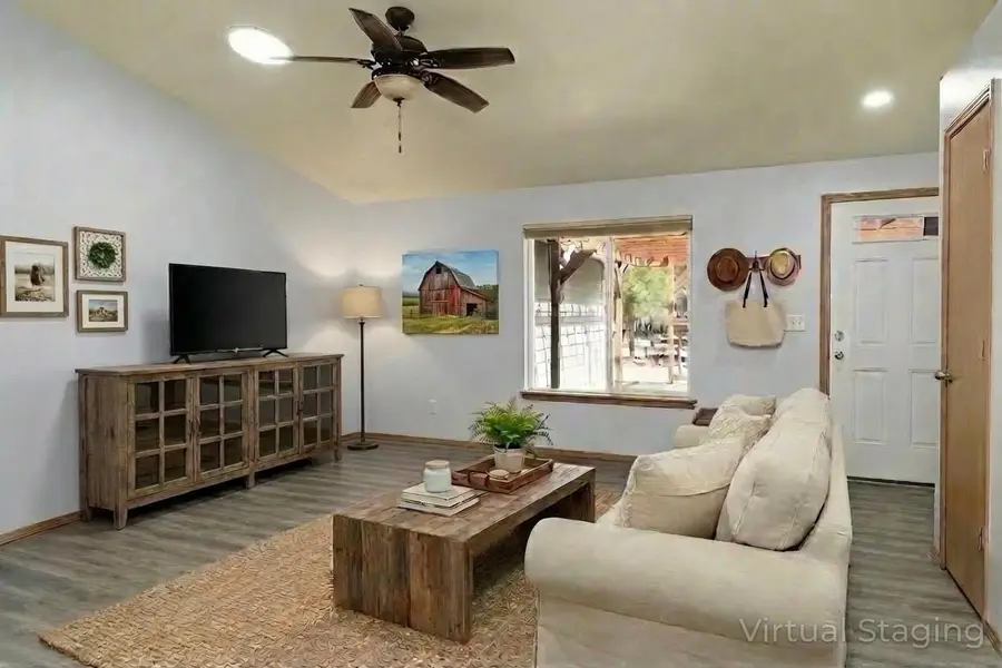 14866 Bluegrass Loop, Sisters, OR 97759 - #2