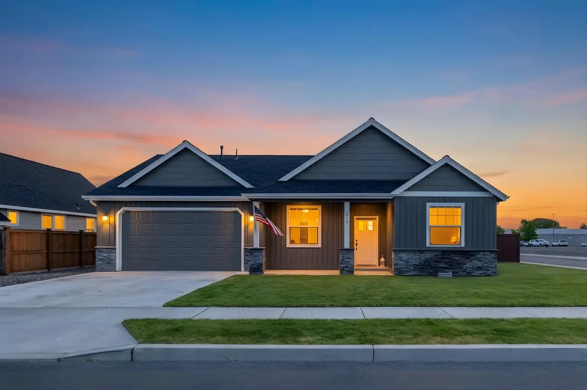 317 SE Pioneer Drive, Prineville, OR 97754 - #1
