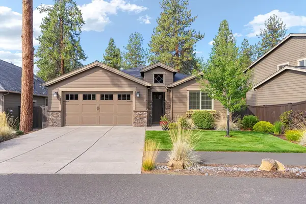 60220 Rolled Rock Way, Bend, OR 97702