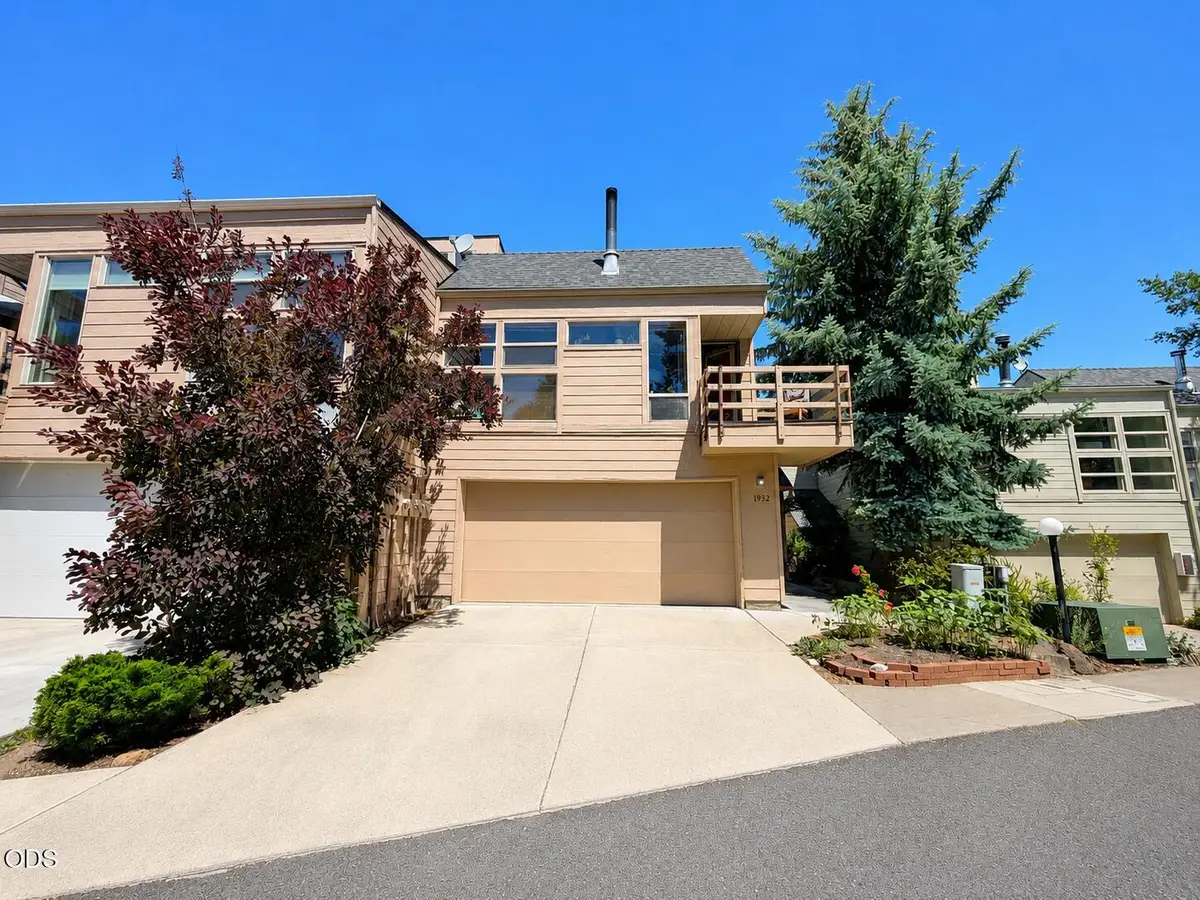 1952 NE Otelah Place, Bend, OR 97701 - #1