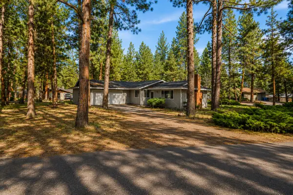 19968 Double Tree Court, Bend, OR 97702