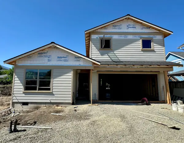 312 Lithia Avenue, Talent, OR 97540