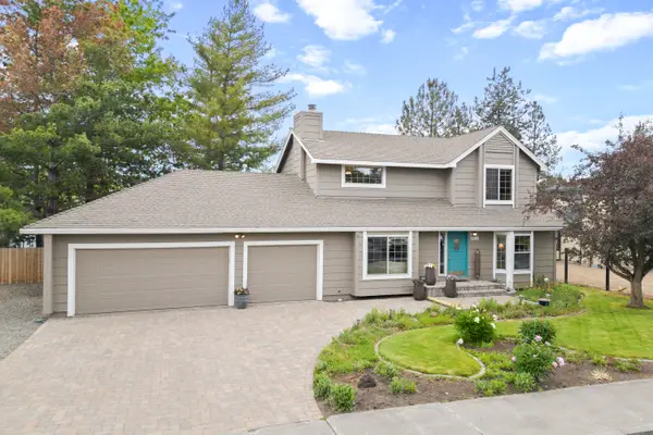 1206 NE Paula Drive, Bend, OR 97701