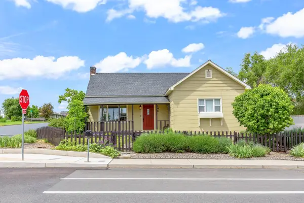 496 SW 2nd Street, Madras, OR 97741