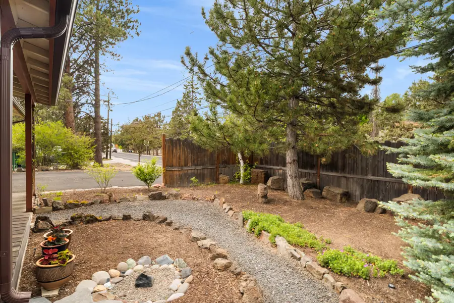 1627 SE Bear Creek Road, Bend, OR 97701 - #3