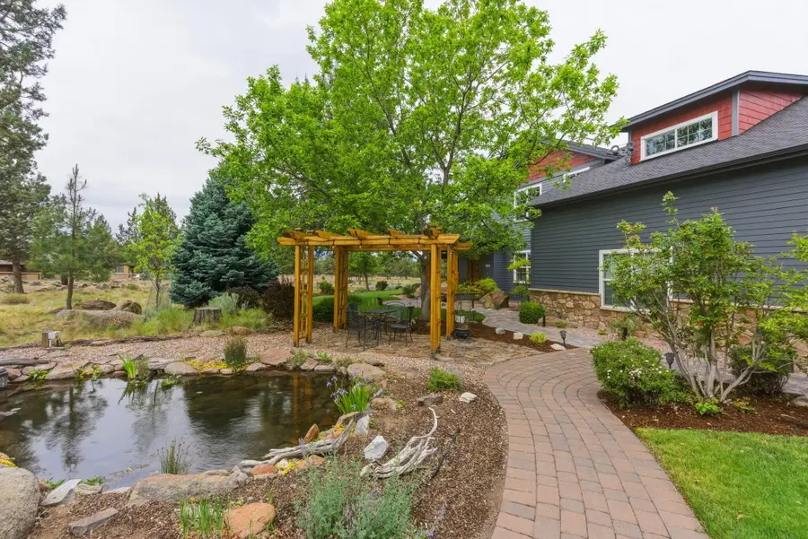 17584 Mountain View Road, Sisters, OR 97759 - #3