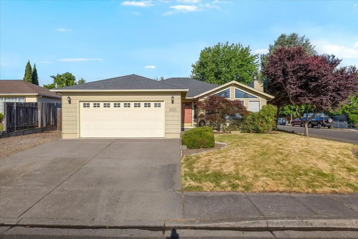 1111 Looking Glass Way, Central Point, OR 97502 - #1