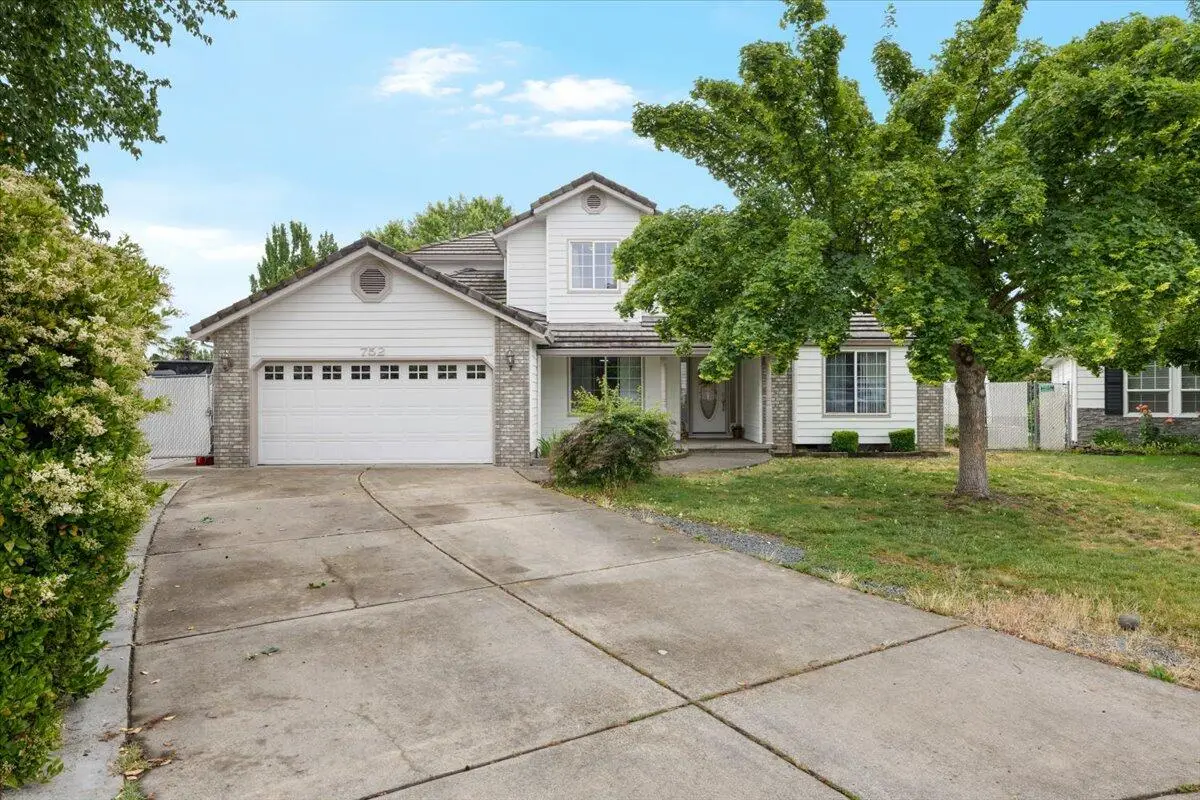 752 Mallory Court, Central Point, OR 97502 - #1