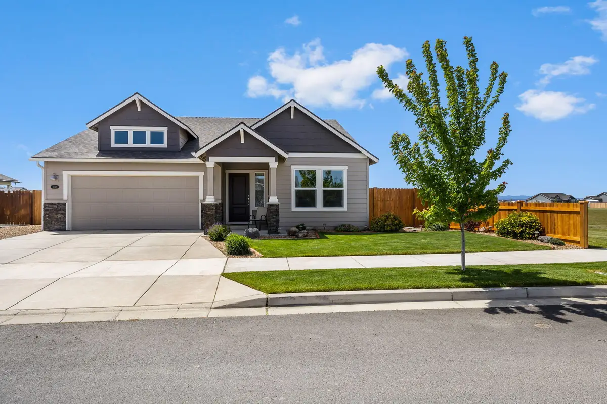 1132 NW Golf Course Drive, Madras, OR 97741 - #1