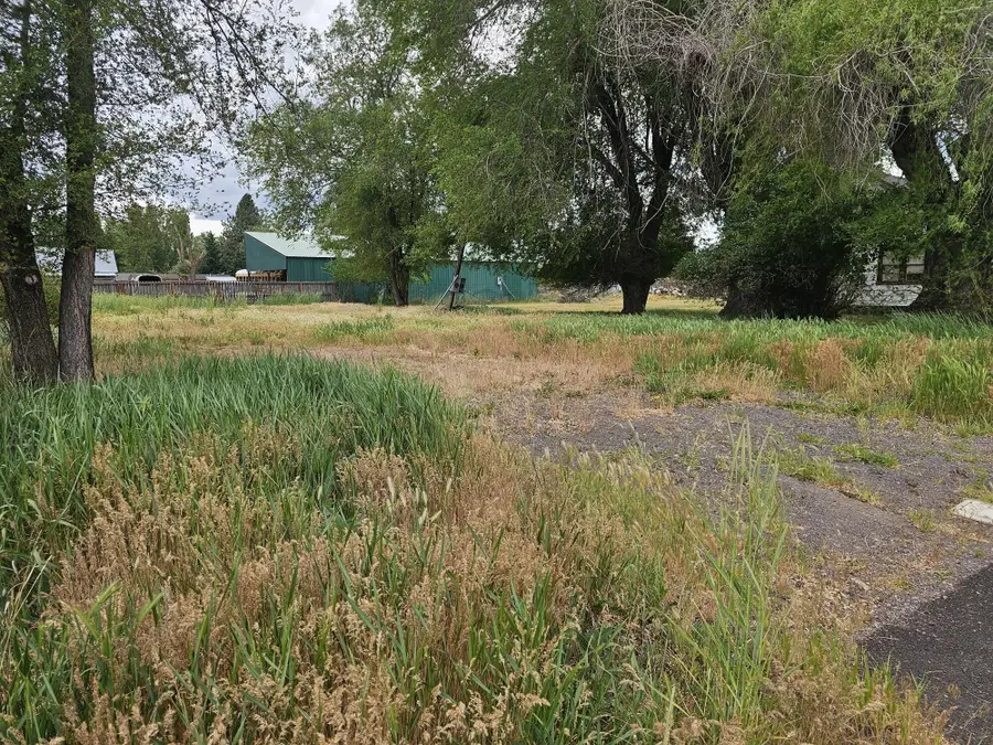 3712 Laverne Avenue, Klamath Falls, OR 97603 - #2
