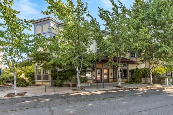 545 A Street, Ashland, OR 97520