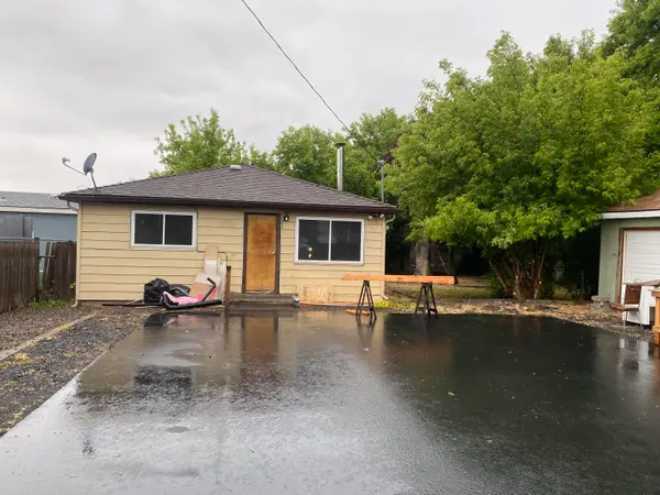 2914 Summers Lane, Klamath Falls, OR 97603