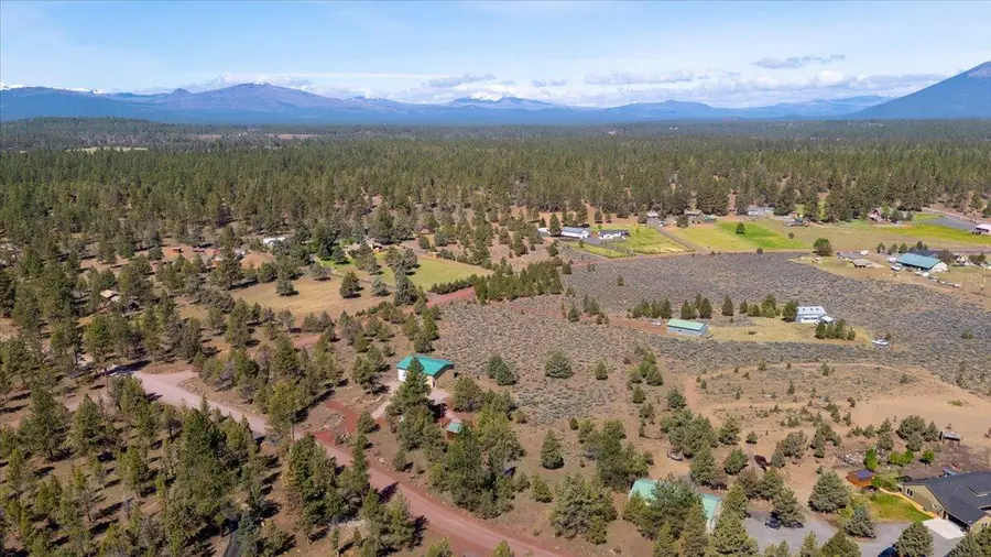 69375 Lake Drive, Sisters, OR 97759 - #3