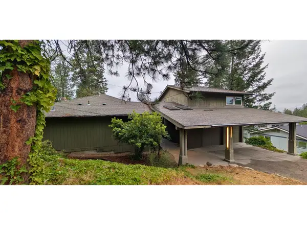 1105 Ivy Lane, Ashland, OR 97520
