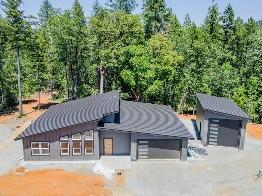 417 Rilynn Lane, Cave Junction, OR 97523 - #3