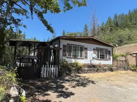 705 Hyde Park Road, Grants Pass, OR 97527 - #1