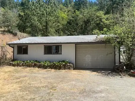 705 Hyde Park Road, Grants Pass, OR 97527 - #2