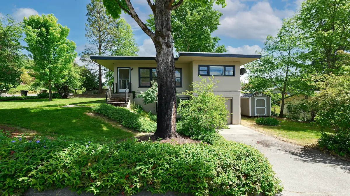 1141 NW Sunset Drive, Grants Pass, OR 97526 - #1