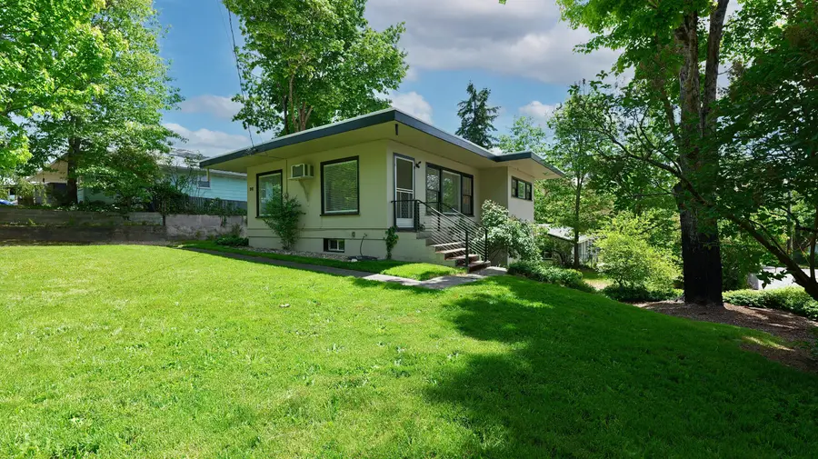 1141 NW Sunset Drive, Grants Pass, OR 97526 - #2
