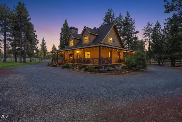 16738 Pine Tree Lane, Sisters, OR 97759