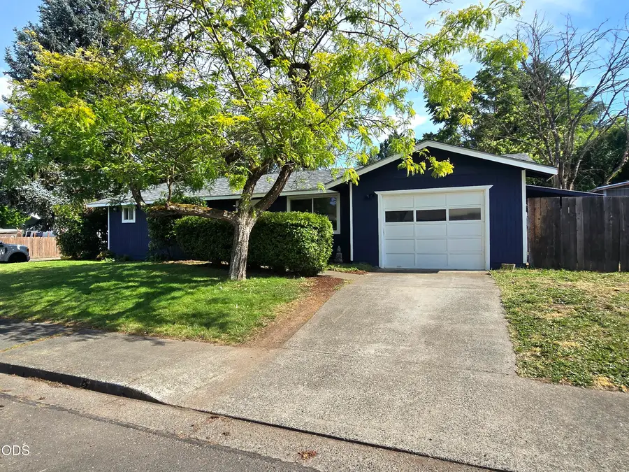 1133 SW Ballinger Drive, Grants Pass, OR 97526 - #3