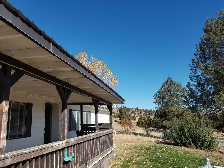 861 Russell Street, Klamath Falls, OR 97603 - #3