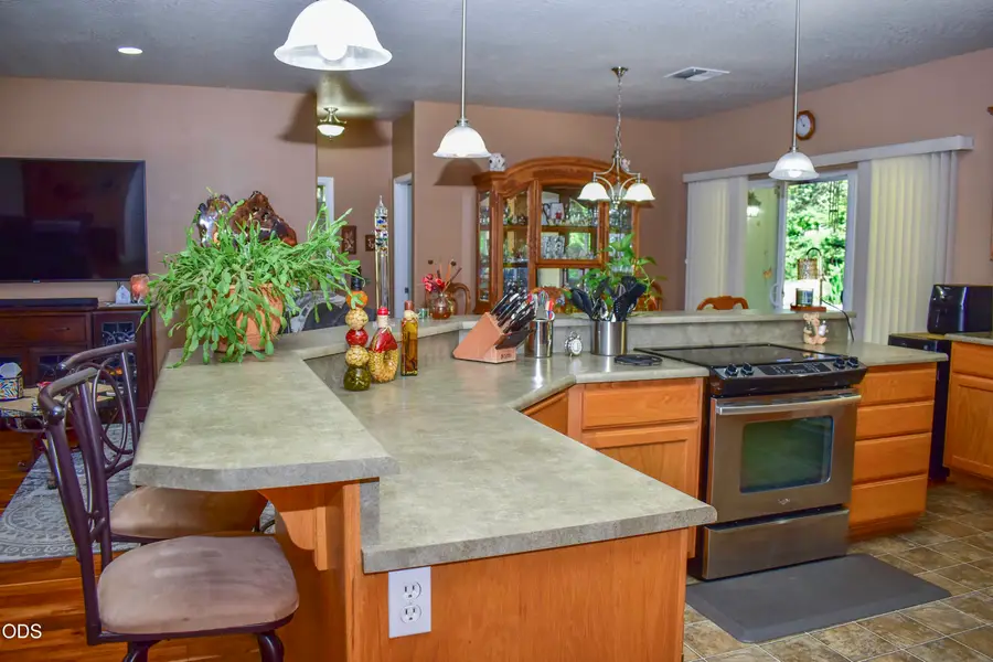 799 Three Pines Road, Grants Pass, OR 97526 - #3