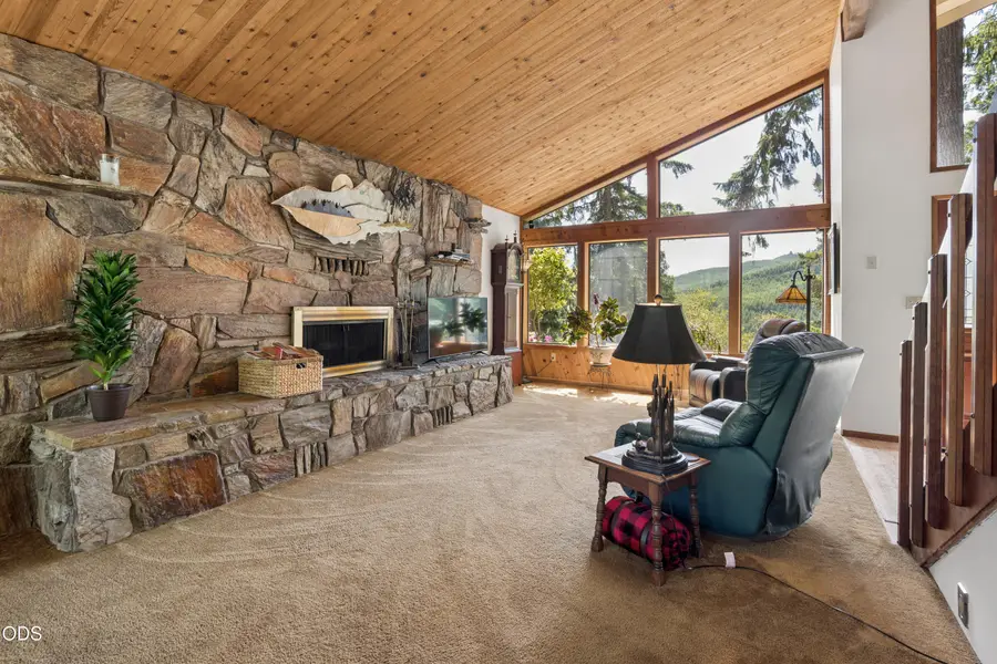 1853 Ridge Water Drive, Sutherlin, OR 97479 - #3