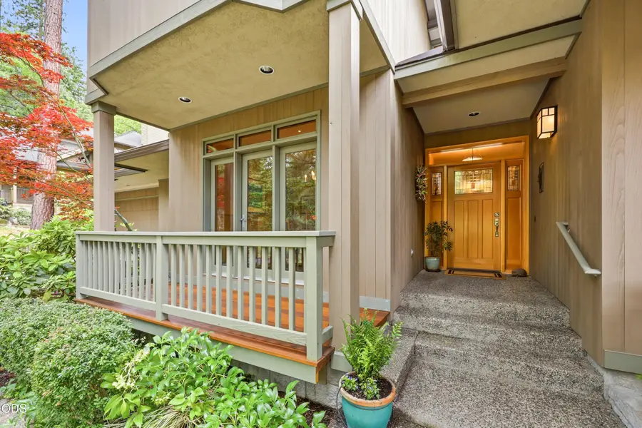 611 Forest Street, Ashland, OR 97520 - #3
