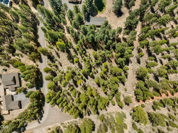 51600 Pine Loop Drive Drive, La Pine, OR 97739