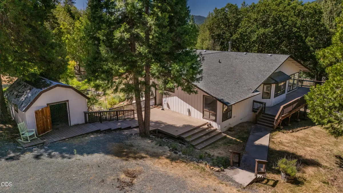 6900 Pleasant Creek Road, Rogue River, OR 97537 - #1