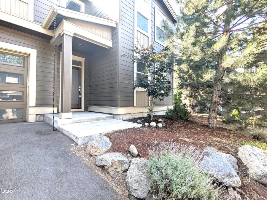 2337 NW Debron Lane, Bend, OR 97703 - #2