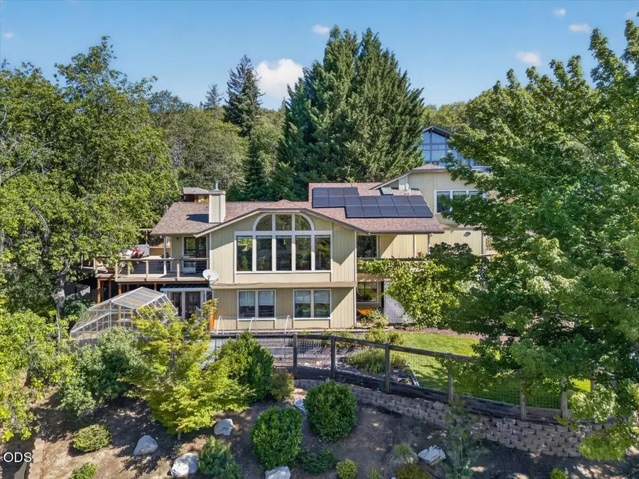 1748 NW Crescent Drive, Grants Pass, OR 97526 - #2