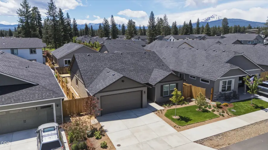 1785 W Williamson Avenue, Sisters, OR 97759 - #2