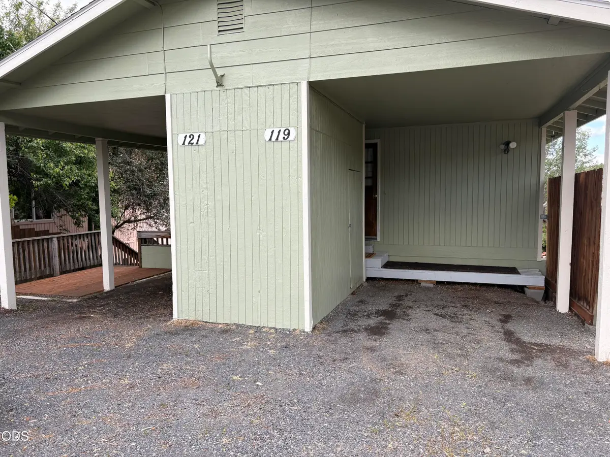 121 Lincoln Street, Klamath Falls, OR 97601 - #1