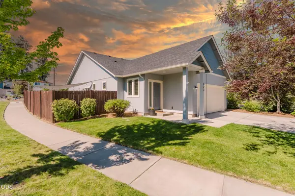 623 SE Glencoe Place, Bend, OR 97702