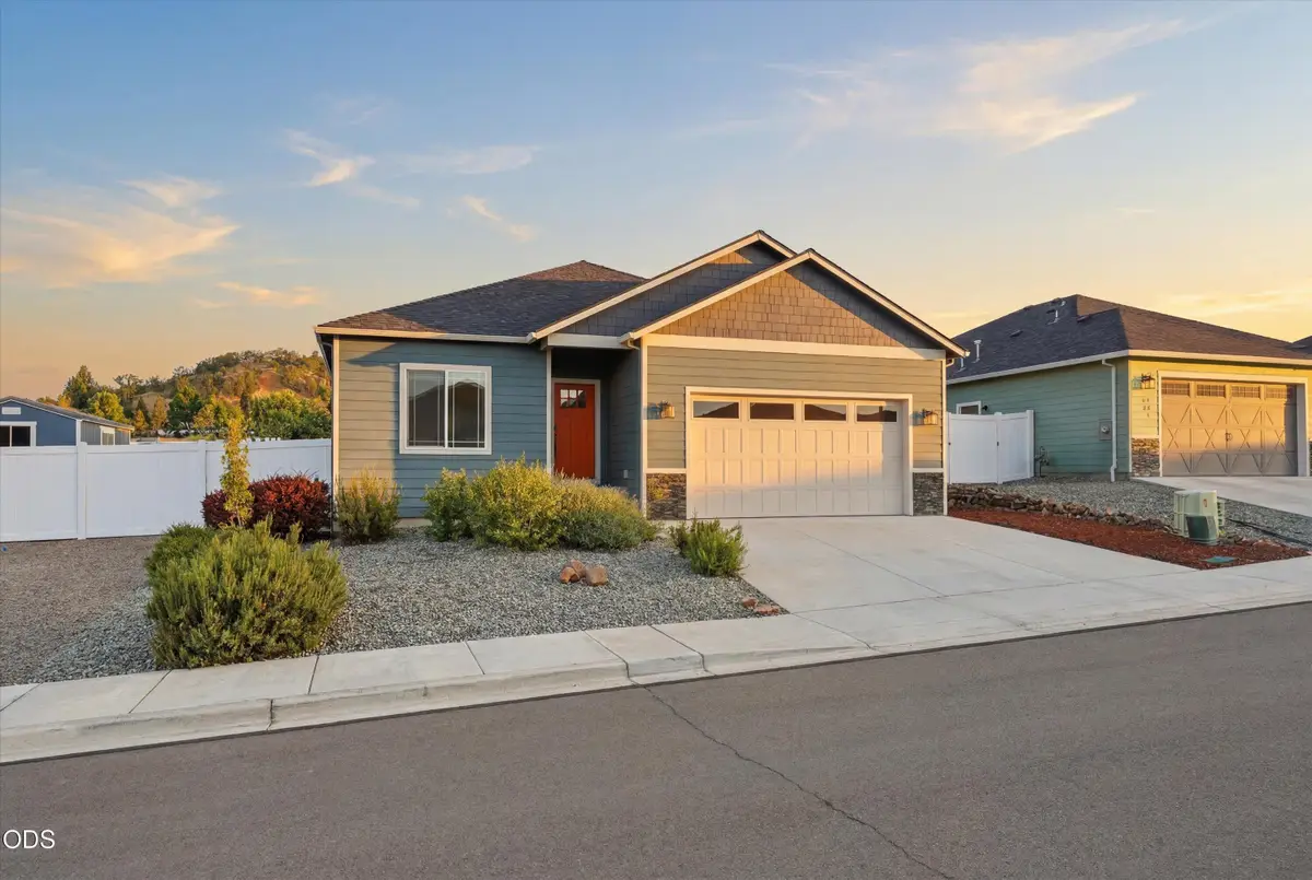 1731 Luxor Lane, Medford, OR 97504 - #1