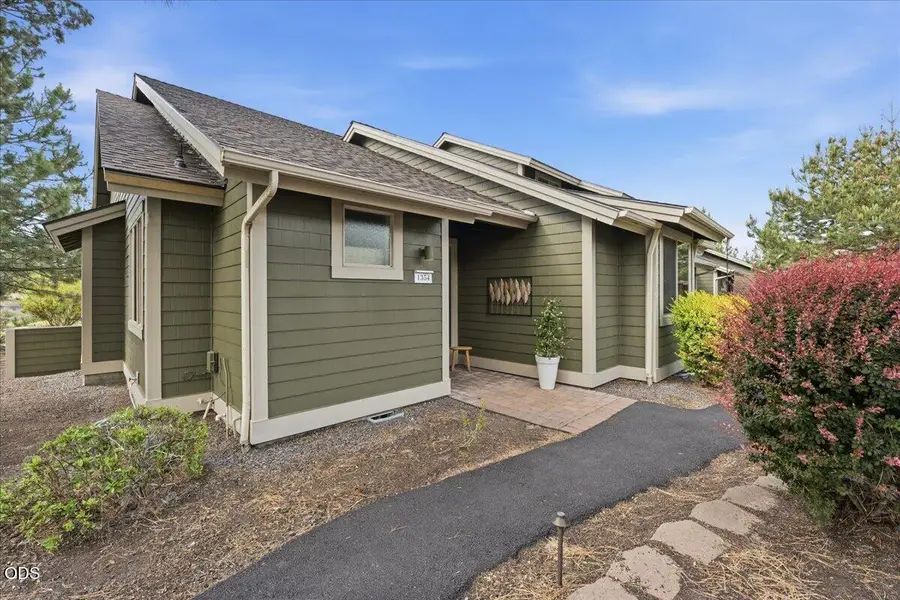 1354 Highland View Loop, Redmond, OR 97756 - #2