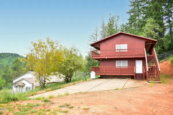 321 N Frontage Road, Wolf Creek, OR 97497