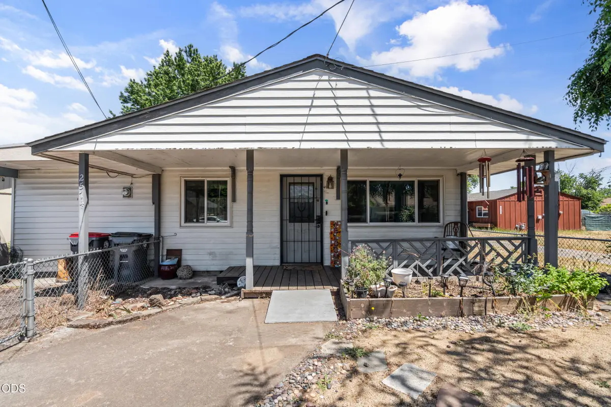 2574 Howard Avenue, Medford, OR 97501 - #1