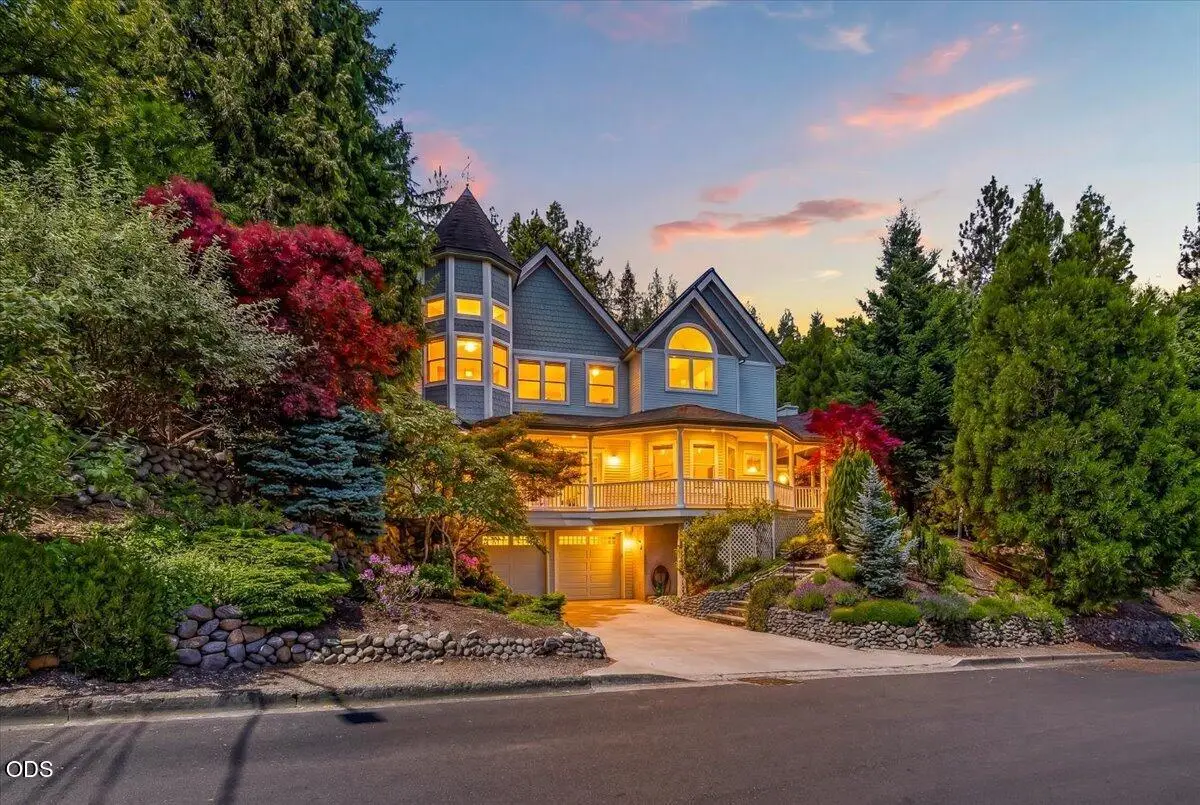 255 Scenic Drive, Ashland, OR 97520 - #1