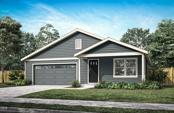 684 NE Rickenbacker Road #140, Madras, OR 97741