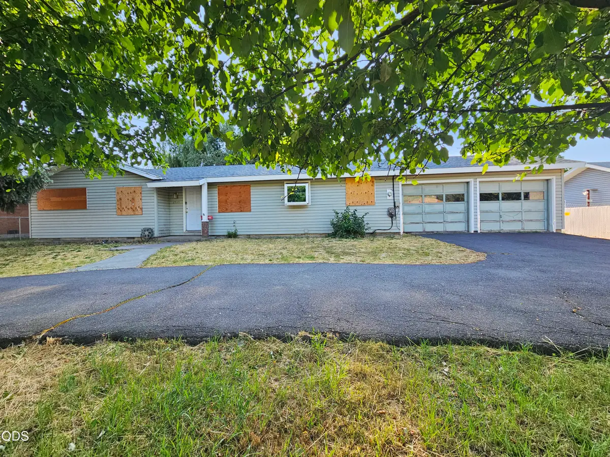 2535 Madison Street, Klamath Falls, OR 97603 - #1