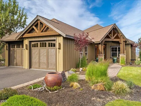 360 Vista Rim Drive, Redmond, OR 97756