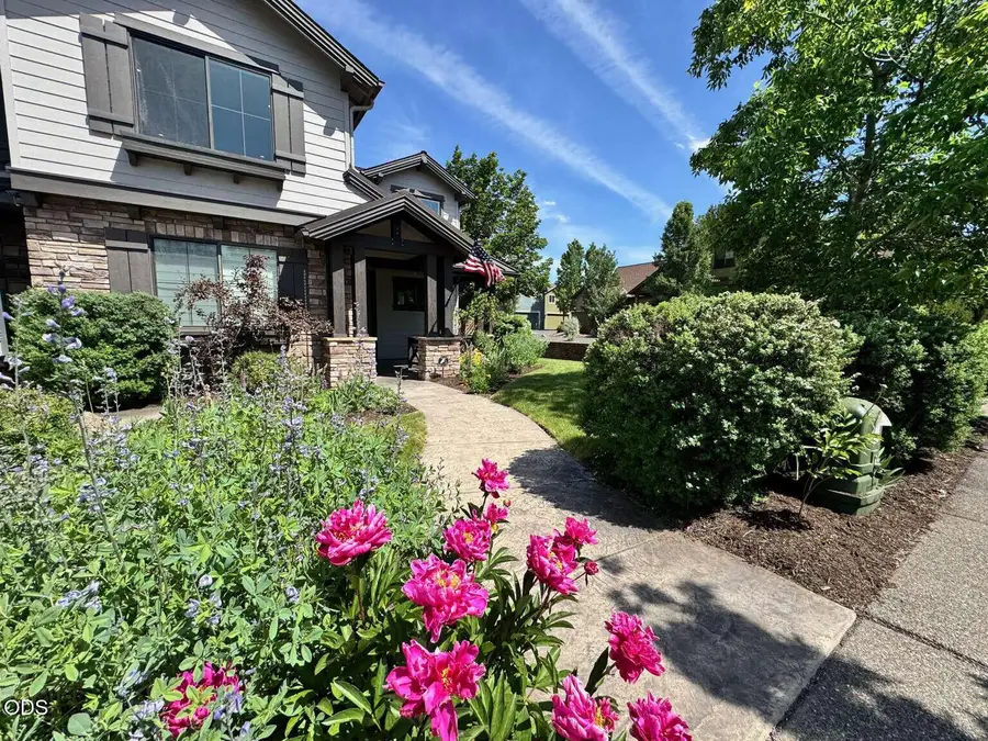 61152 SE Sydney Harbor Drive, Bend, OR 97702 - #3